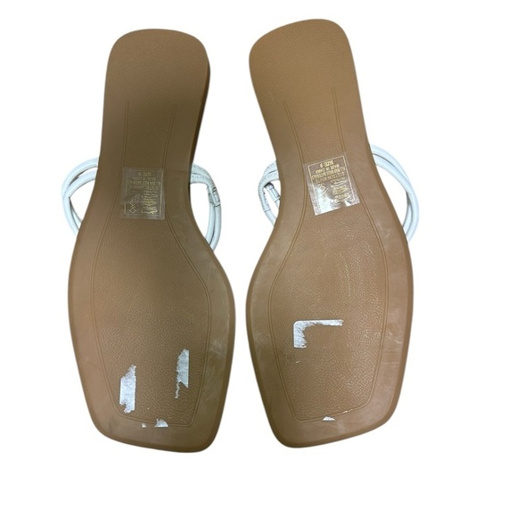 NEW Azalea Wang White Sandals - Picture 2 of 2